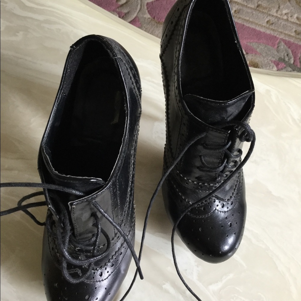 Black shoes